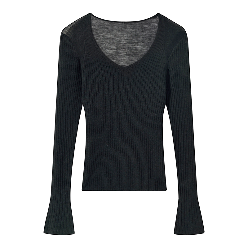 Versatile Ribbed Knitwear for Women: Perfect for Autumn Days