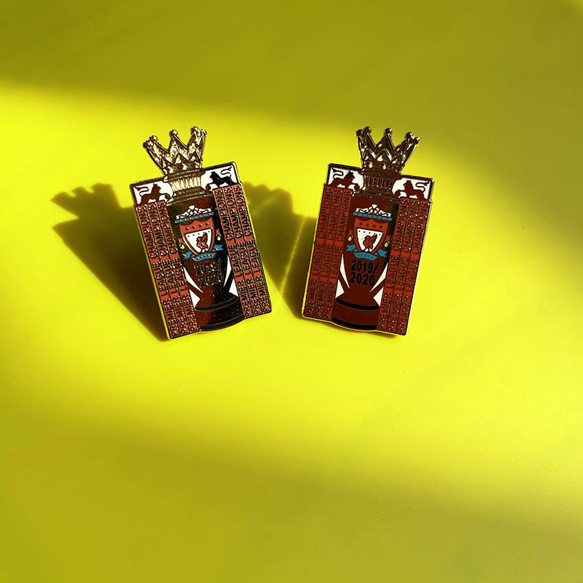Fashionable Zinc Alloy Enamel Pin for Denim Caps and Apparel