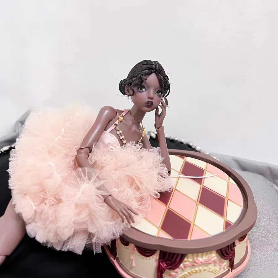 Custom Doll Clothes Collection - Trendy and Washable Fashion for Dolls