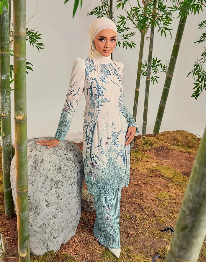 Stylish Sipo Baju Kurung Attire for Modern Muslim Women