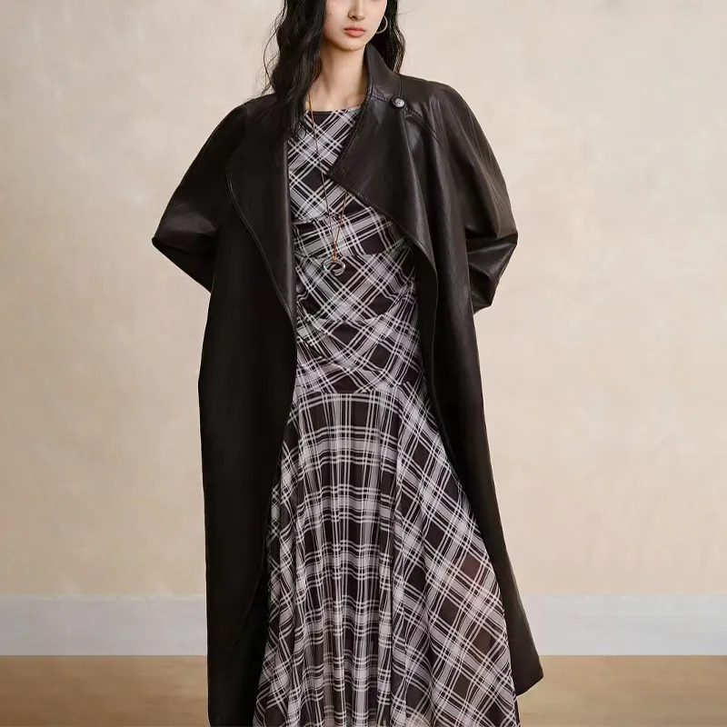 Elegant Vintage Checkered Long Dress for Fall Fashion
