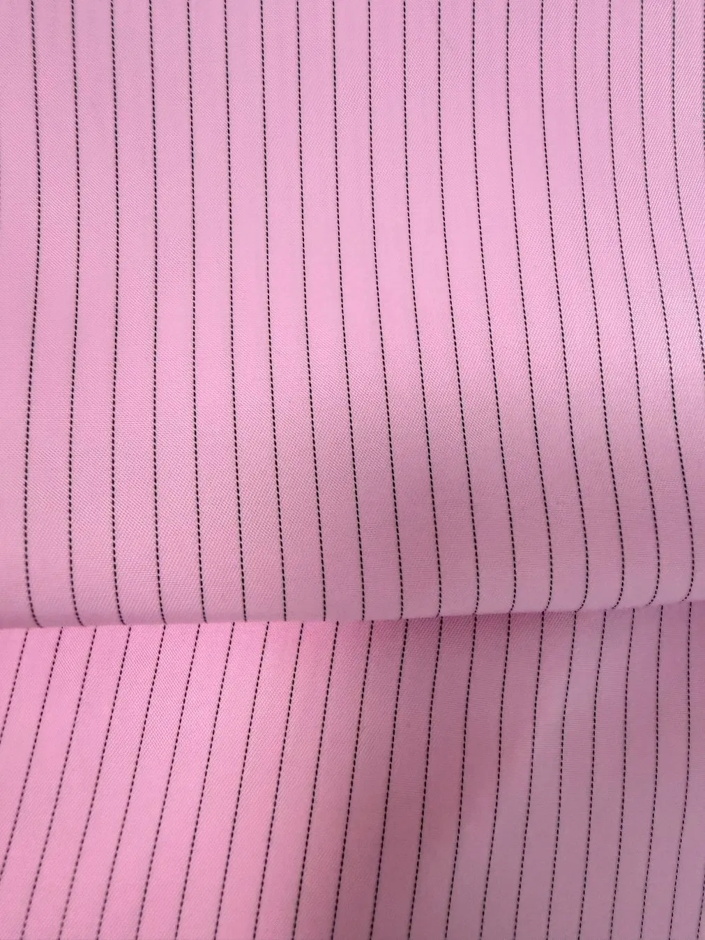 Smooth Mercerized Cotton Shirting Fabric for Professional Business Attire and Formal Office Wear