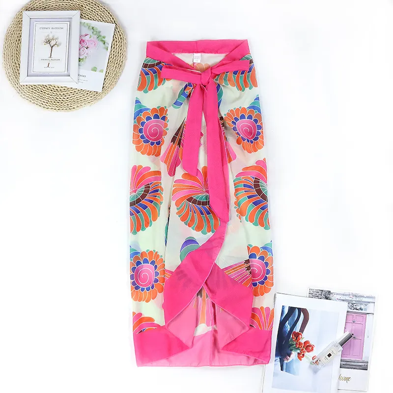 2023 Custom Made European Plus Size Beach Resort Wear for Older Women