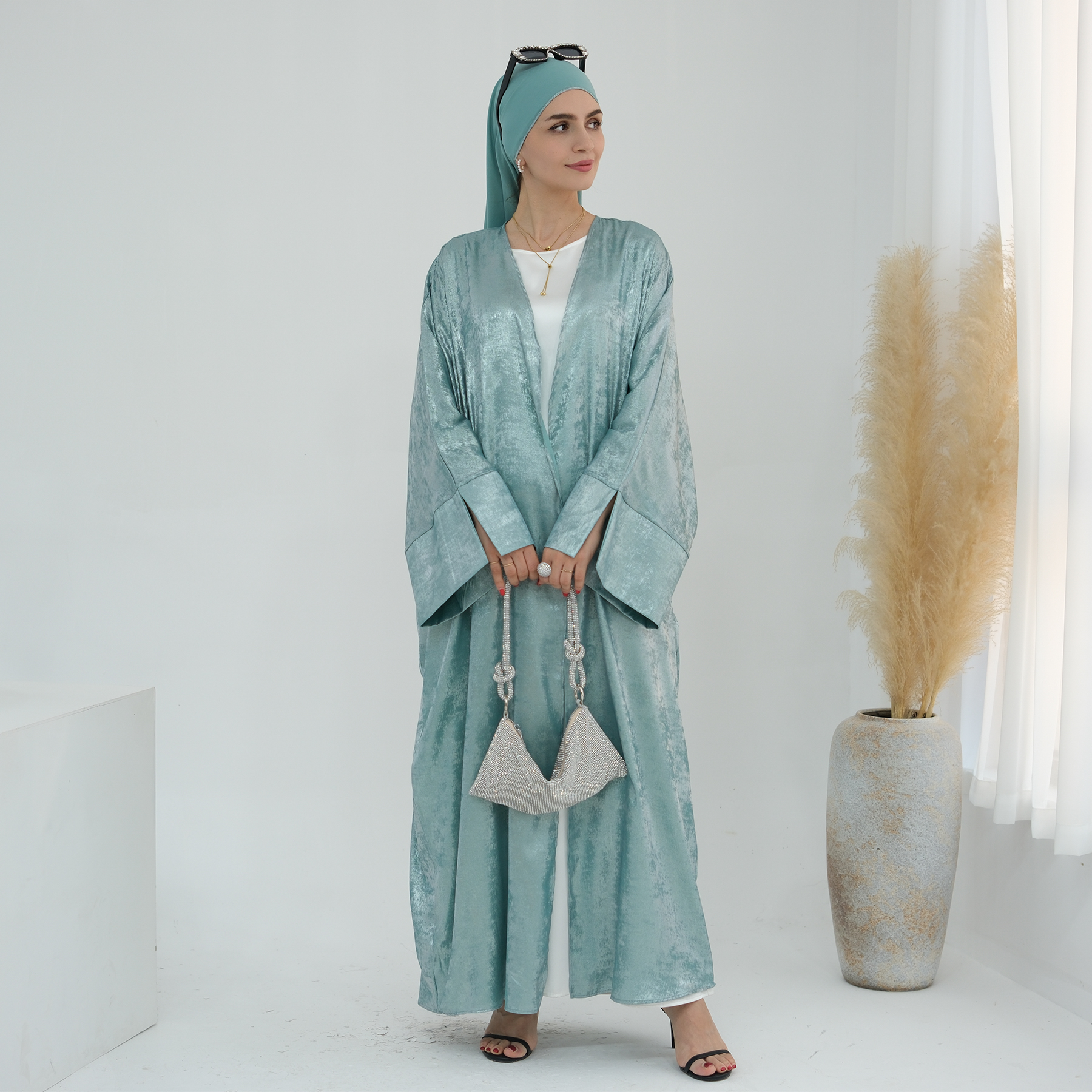 2026 New Cardigan Abaya Shinny Polyester Modest Women Abaya Muslim Dress Dubai Open Abaya Fashion Islamic Clothing