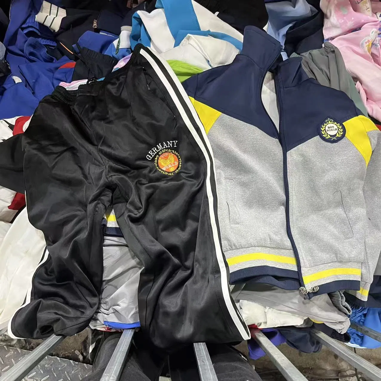 Wholesale Grade a Mixed Used Kids Clothes Assorted Style All Size Boys Girls Second Hand Casual Daily Outdoor Wear Baled Garments