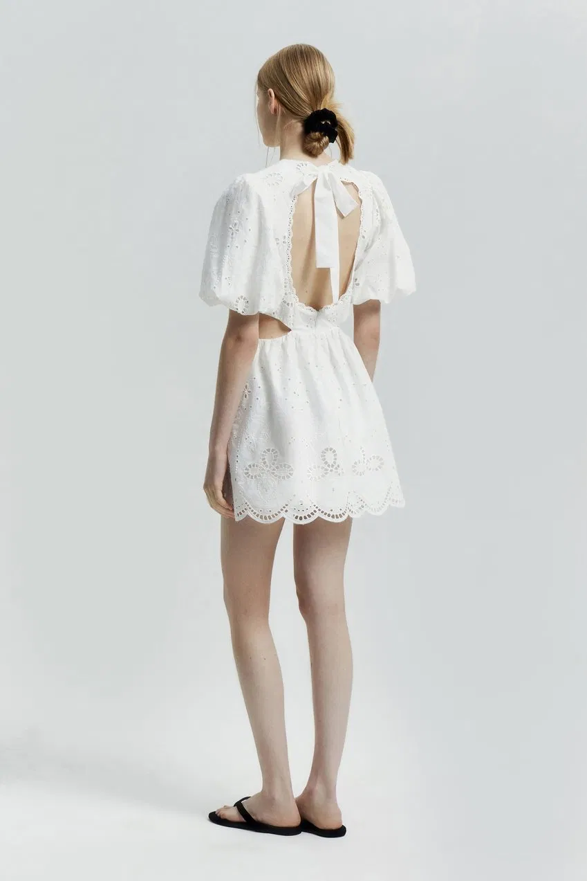 Embroidery Fabric Fashion Women Summer MIDI Dress Waist Cut-in Backless Dress