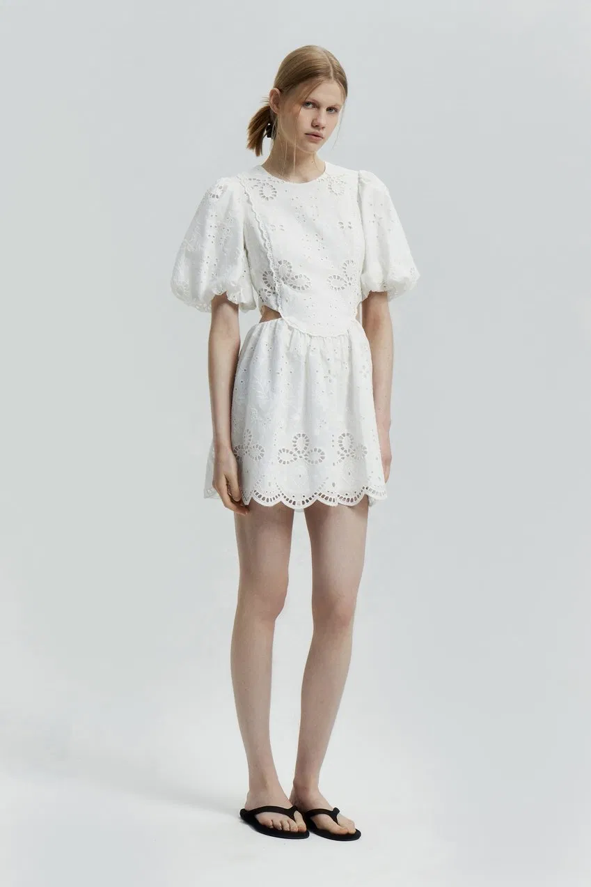 Embroidery Fabric Fashion Women Summer MIDI Dress Waist Cut-in Backless Dress