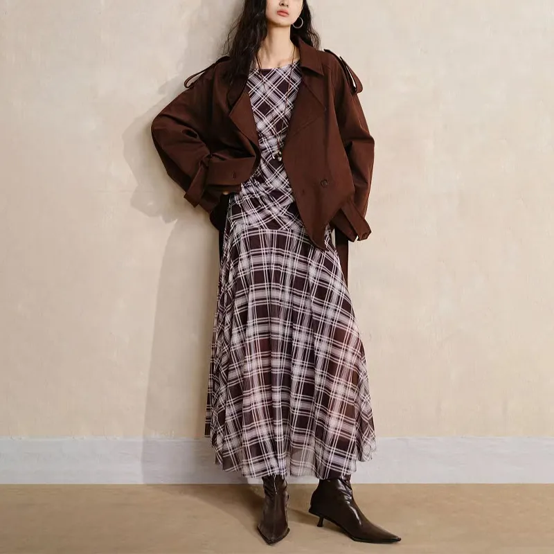 Elegant Vintage Checkered Long Dress for Fall Fashion
