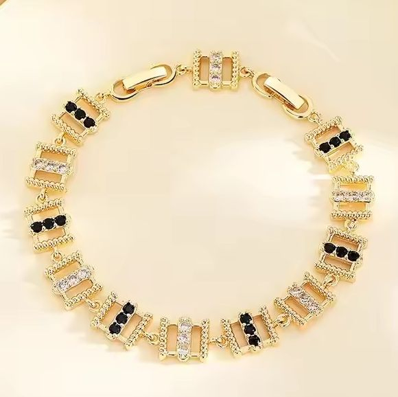 Women's Stainless Steel Jewelry Bracelet Set - Wholesale Fashion Collection