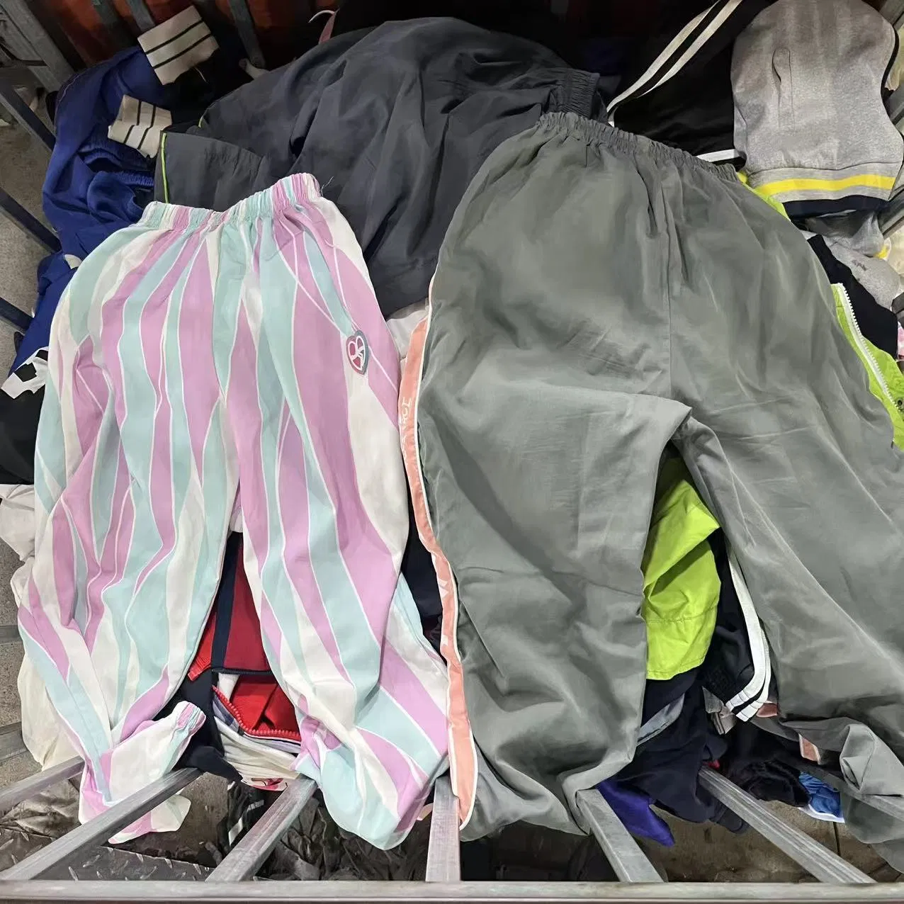 Wholesale Grade a Mixed Used Kids Clothes Assorted Style All Size Boys Girls Second Hand Casual Daily Outdoor Wear Baled Garments