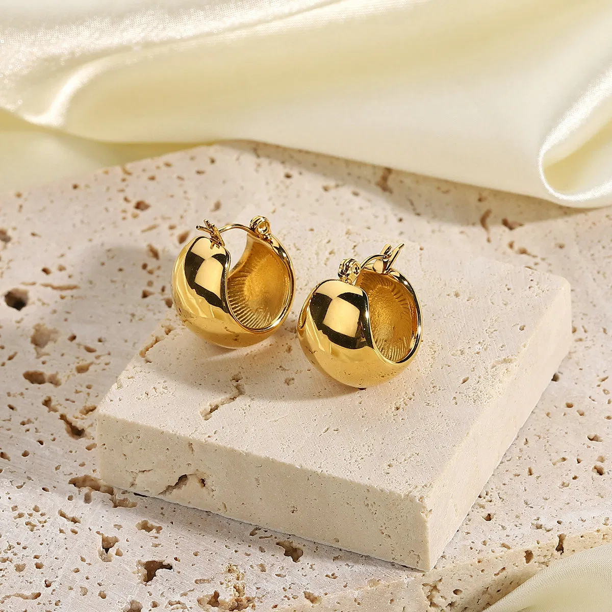 الفولاذ المقاوم للصدأ نسائي Earrings/18K مطلي بالذهب