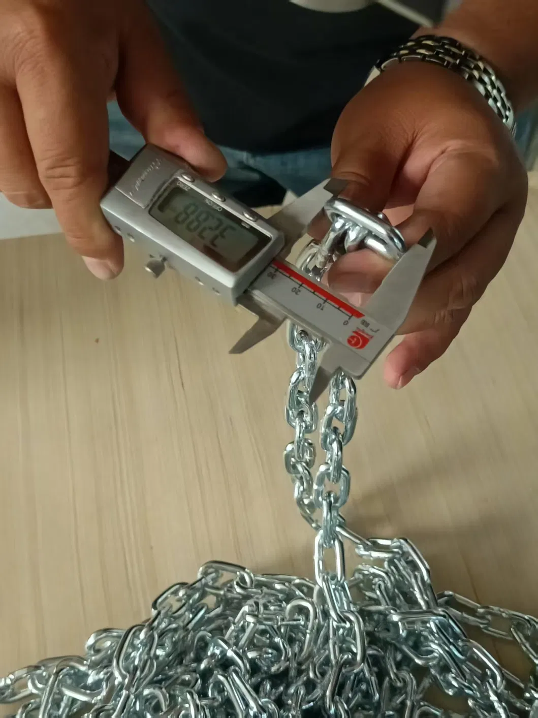 Detailed chain 10