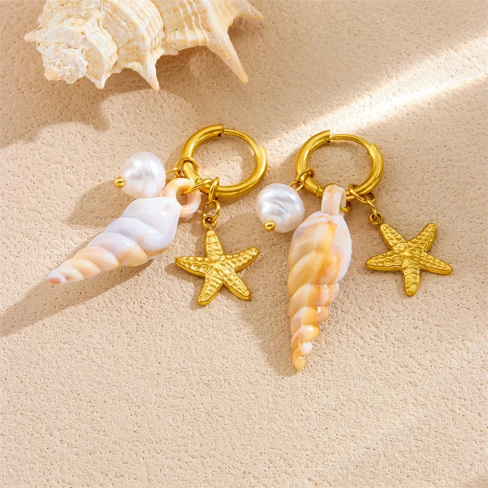 تصميم جديد أزياء أقراط من الفولاذ المقاوم للصدأ بأسلوب البحر على شكل قوقع ونجمة بحر وخرز، أقراط هووب مقاومة للماء مطلية بالذهب للنساء