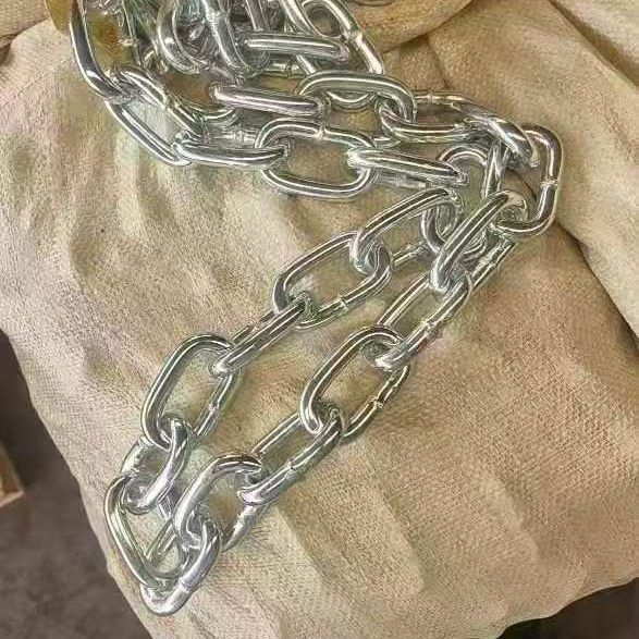 سلسلة حلقات متوسطة ملحومة من الفولاذ المقاوم للصدأ المجلفن G30 DIN764 4mm
