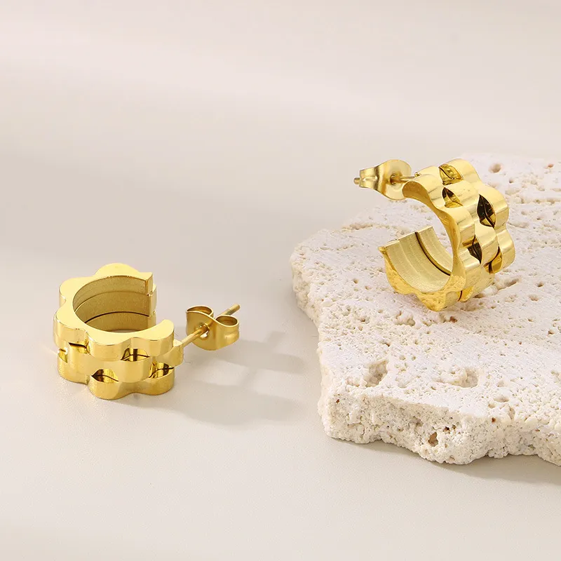 تفاصيل أقراط هووب