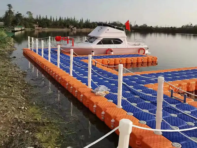 Square Plastic Floating Dock (6)