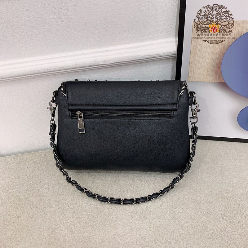 Bolsa de Mão Vintage Punk Estilosa para Mulheres - Satchel de PU Trendy