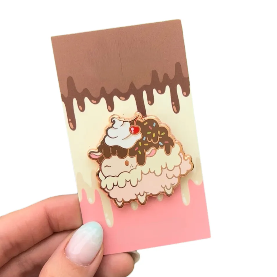 Distintivo de esmalte duro de anime japonês personalizado