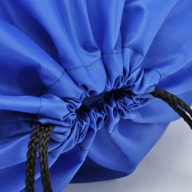 Mochila Colorida com Cordão em Nylon e Poliéster para Academia e Viagens