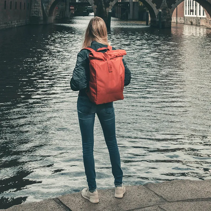 Mochila de Viagem ao Ar Livre Personalizada com Logo Impermeável RPET Rolltop Antifurto para Laptop