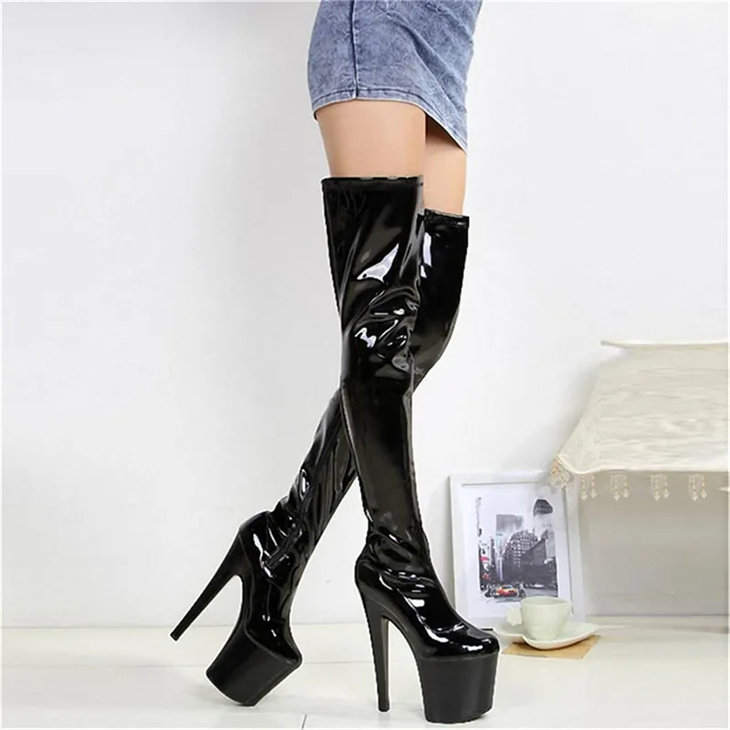 Botas de Mulheres até o Joelho para Festa Noturna no Clube Zebra