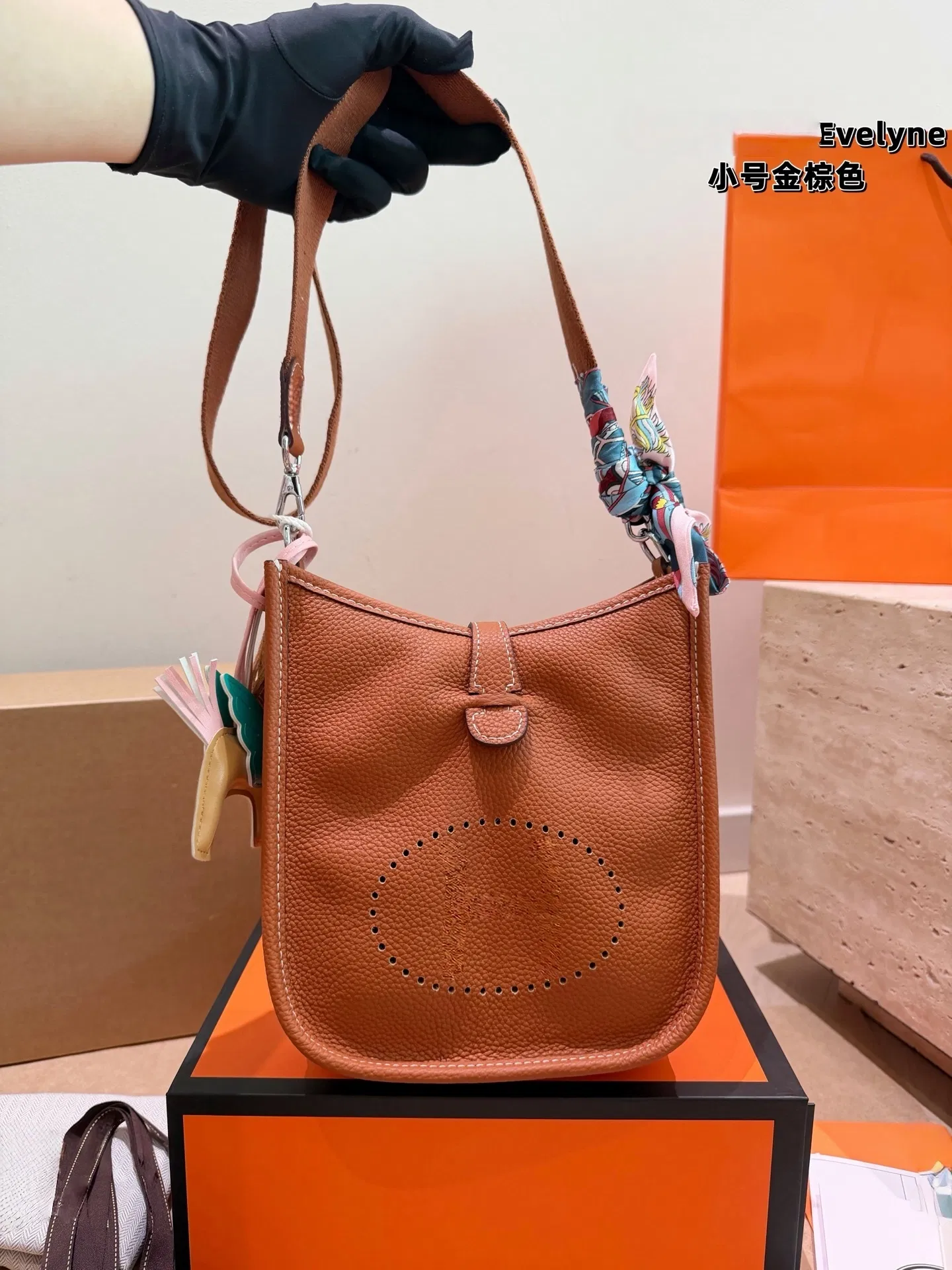 Detalhe Bolsa Mini Hobo 10
