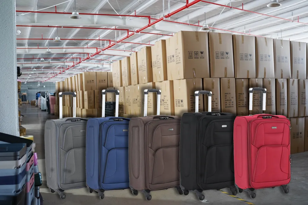 Roda giratória preta de tecido mala de viagem compartimento