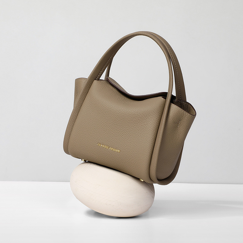 2024 Nova Bolsa Transversal Cesta de Vegetais Bolsa de Balde de Água Bolsa de Mão Feminina de Luxo Leve
