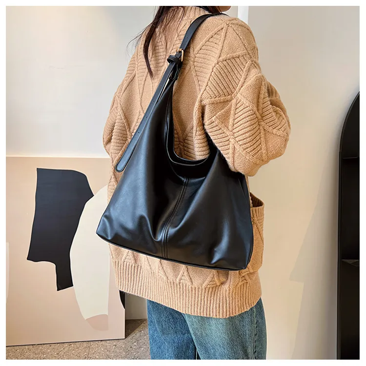 Bolsa Hobo Grande de PU Macio com Alça Ajustável e Estilo Trendy
