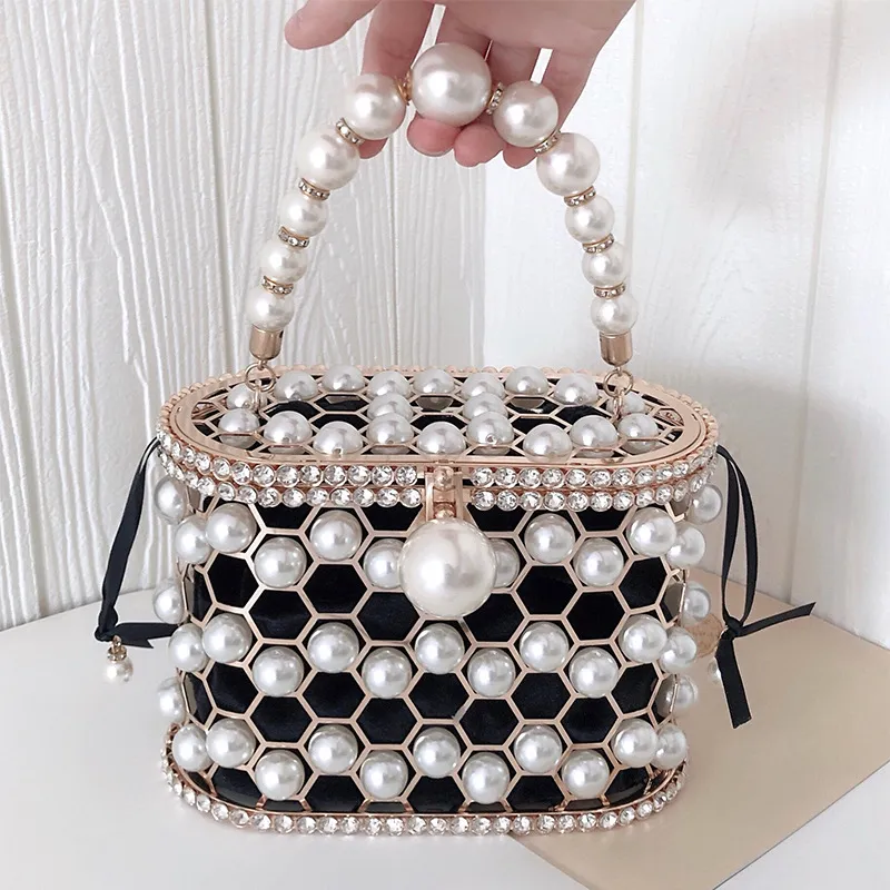 Bolsa de Pérola Feminina 2