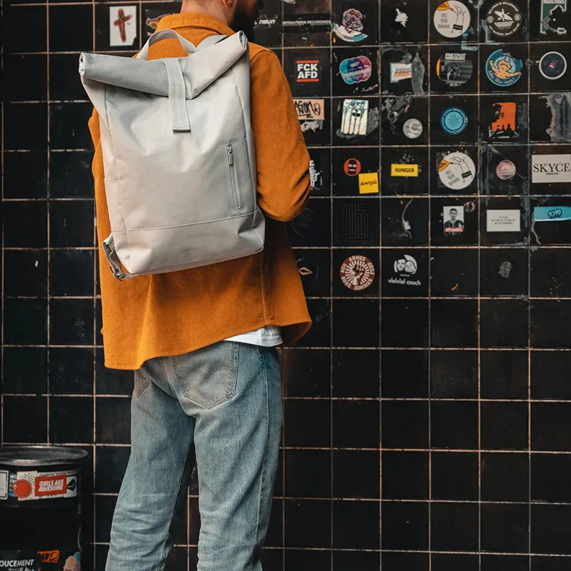 Mochila de Viagem ao Ar Livre Personalizada com Logo Impermeável RPET Rolltop Antifurto para Laptop