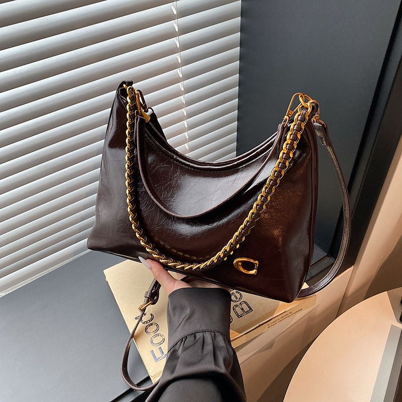 Bolsa Bucket Feminina em Couro PU Saffiano com Fecho de Zíper e Franjas Detail-2025 Bolsa de Moda para Praia e Uso Diário