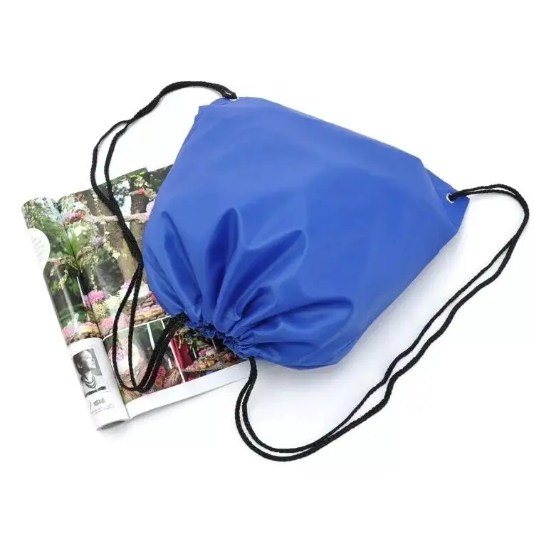 Mochila Colorida com Cordão em Nylon e Poliéster para Academia e Viagens