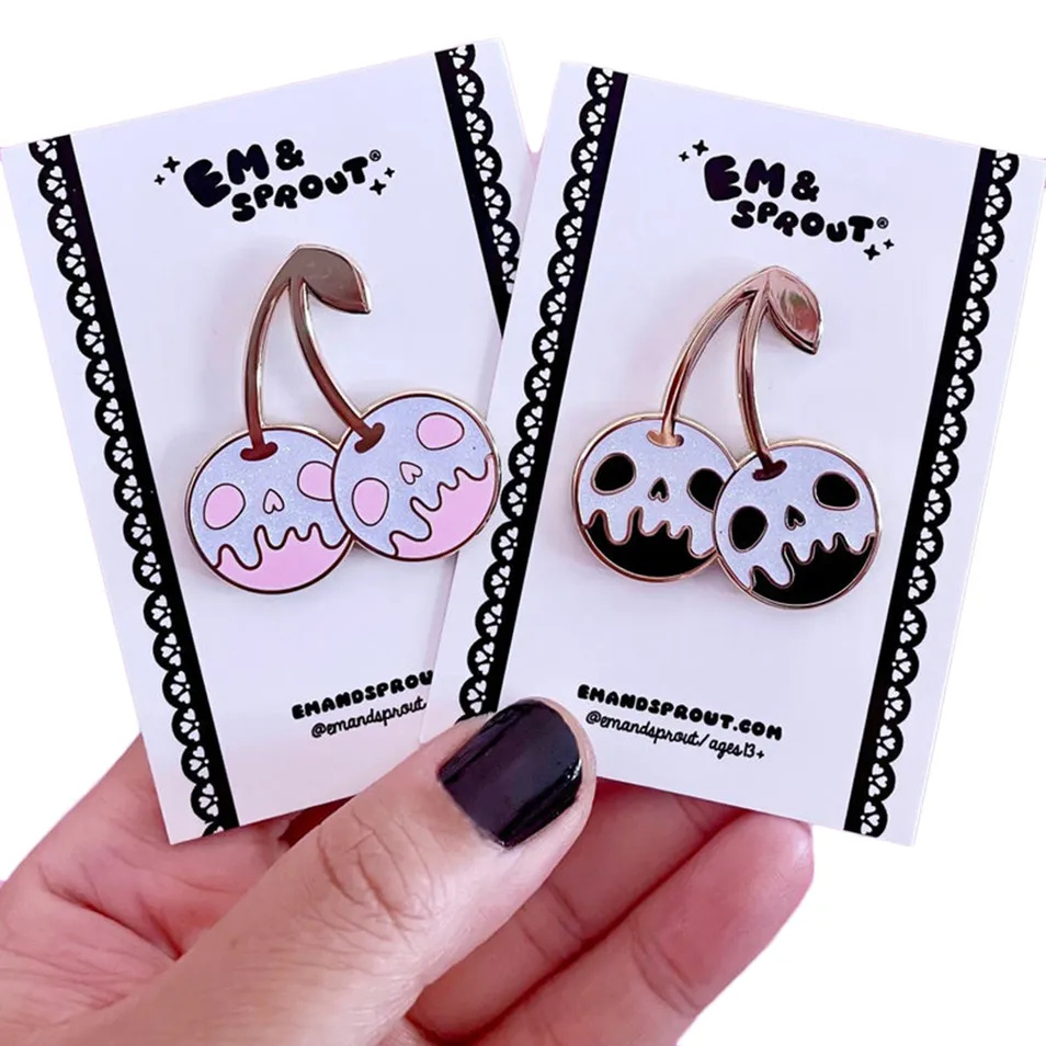 Distintivo de esmalte duro de anime japonês personalizado