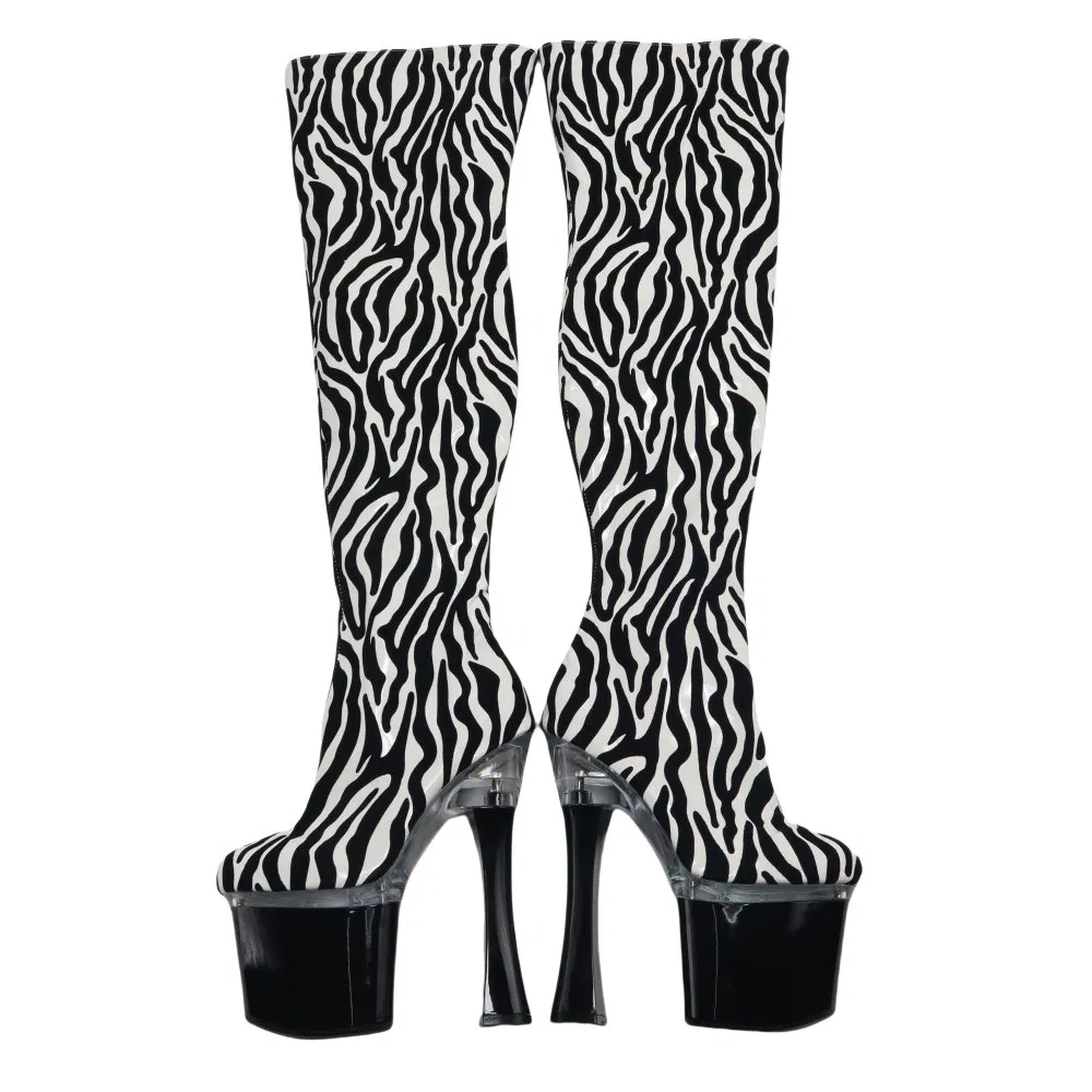Botas de Mulheres até o Joelho para Festa Noturna no Clube Zebra