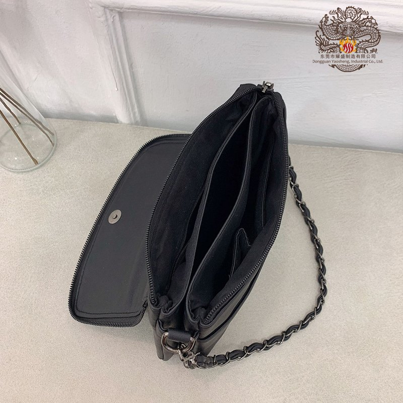 Bolsa de Mão Vintage Punk Estilosa para Mulheres - Satchel de PU Trendy