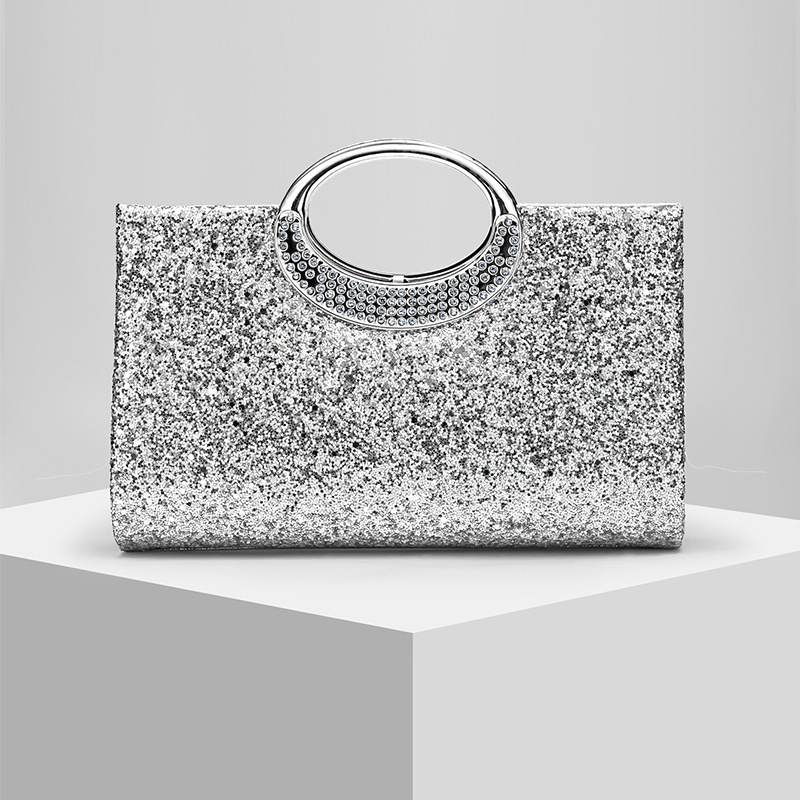 Clutch de noite com strass e alça de corrente