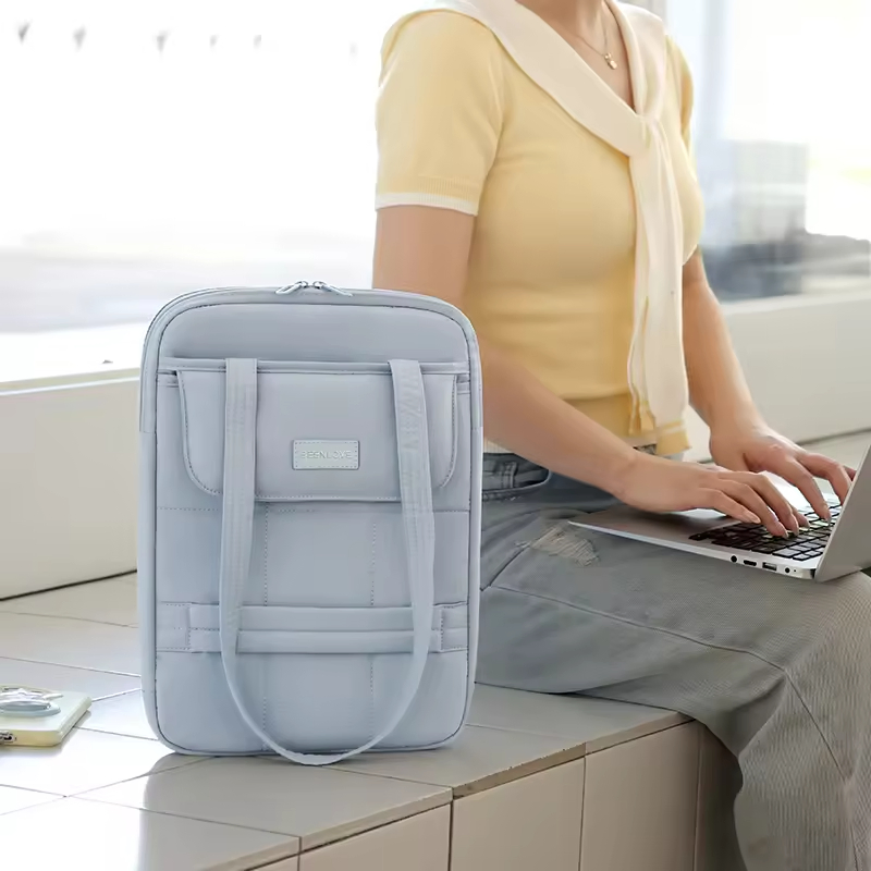 Bolsa de Ombro Slim Unissex Estilosa em Poliéster Durável, Impermeável, À Prova de Choque, com Múltos Compartimentos e Anti-Risco