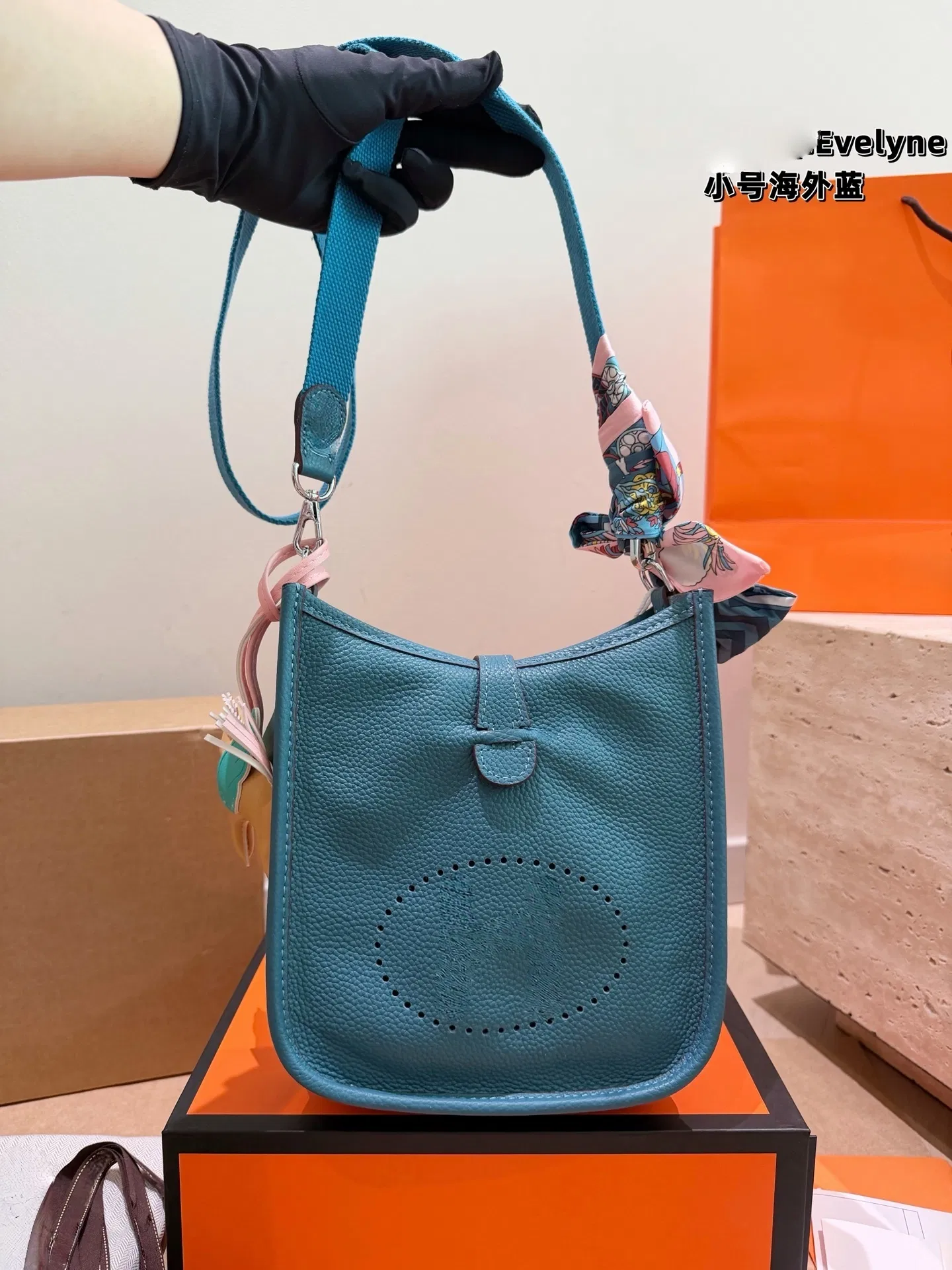Detalhe Bolsa Mini Hobo 1
