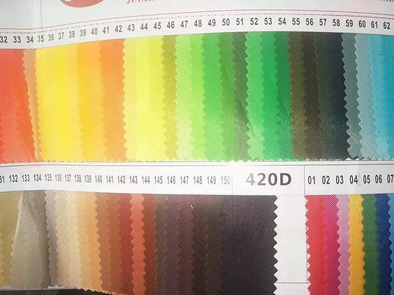Mochila Colorida com Cordão em Nylon e Poliéster para Academia e Viagens