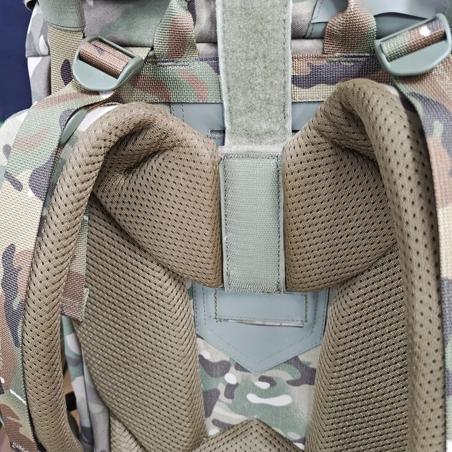 Vista Detalhada da Mochila Tática