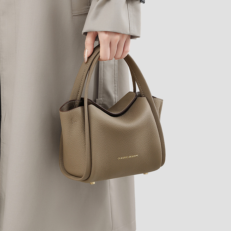 2024 Nova Bolsa Transversal Cesta de Vegetais Bolsa de Balde de Água Bolsa de Mão Feminina de Luxo Leve