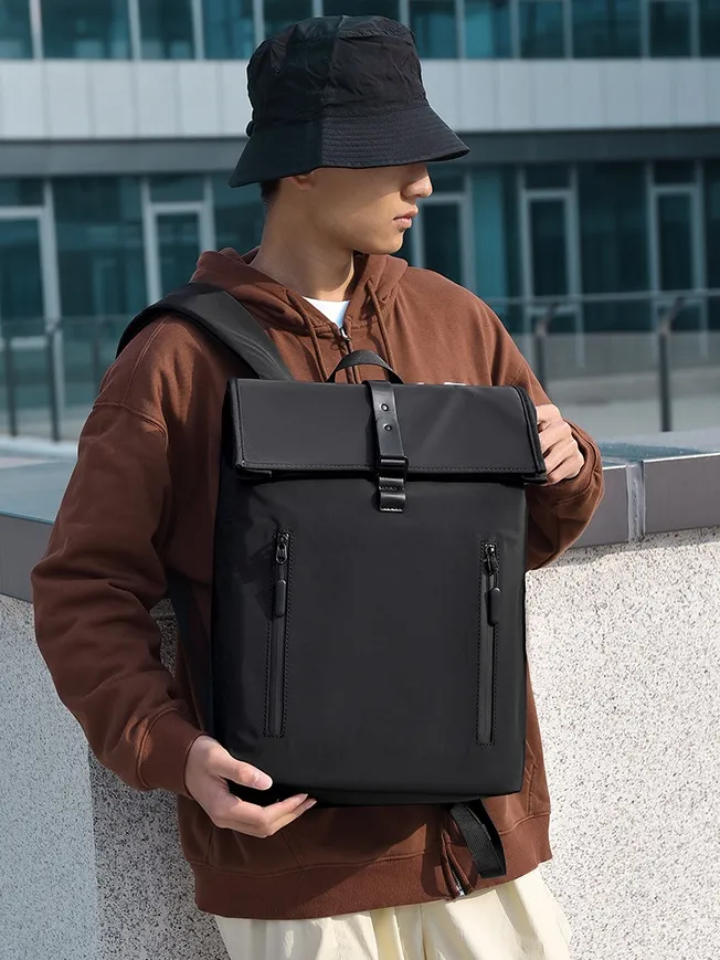 Mochila de Designer Masculina de Luxo com Fecho Magnético para Viagens de Negócios