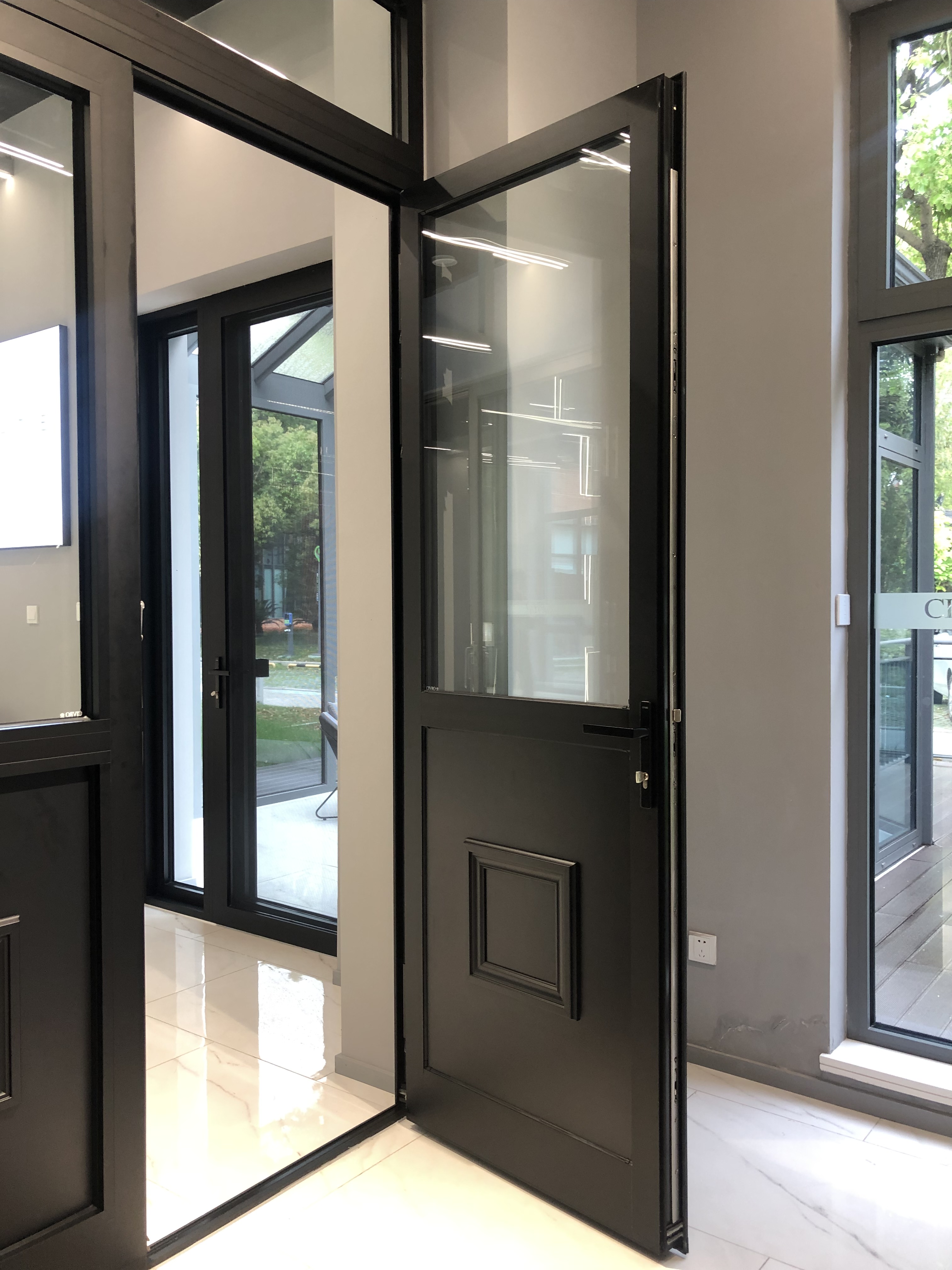 Main Aluminum Front Entry Door Double Tempered Glass New Design Exterior Modern Black Steel Graphic Design Aluminum Alloy CN;SHG