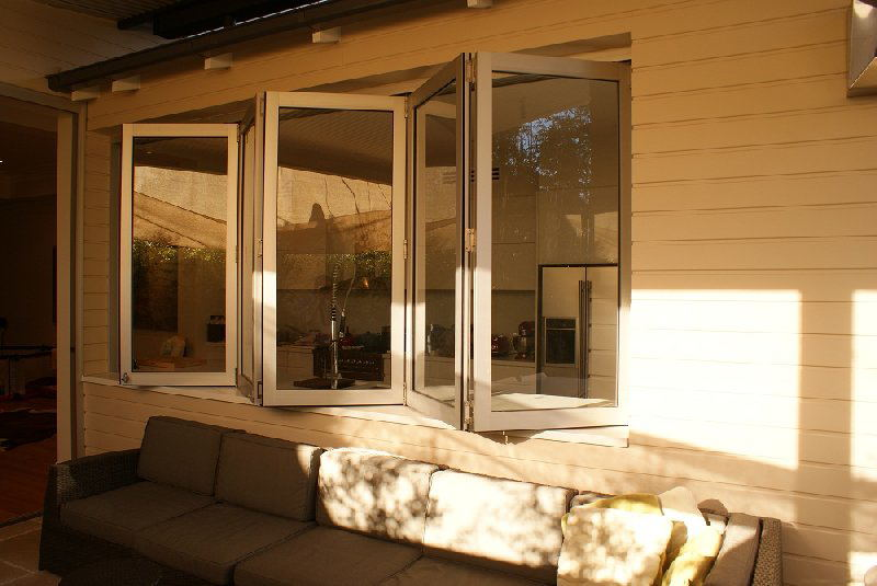NFRC Impact  Aluminium Bi Folding Window Aluminum Frame Tempered Glass Window Balcony Window for House