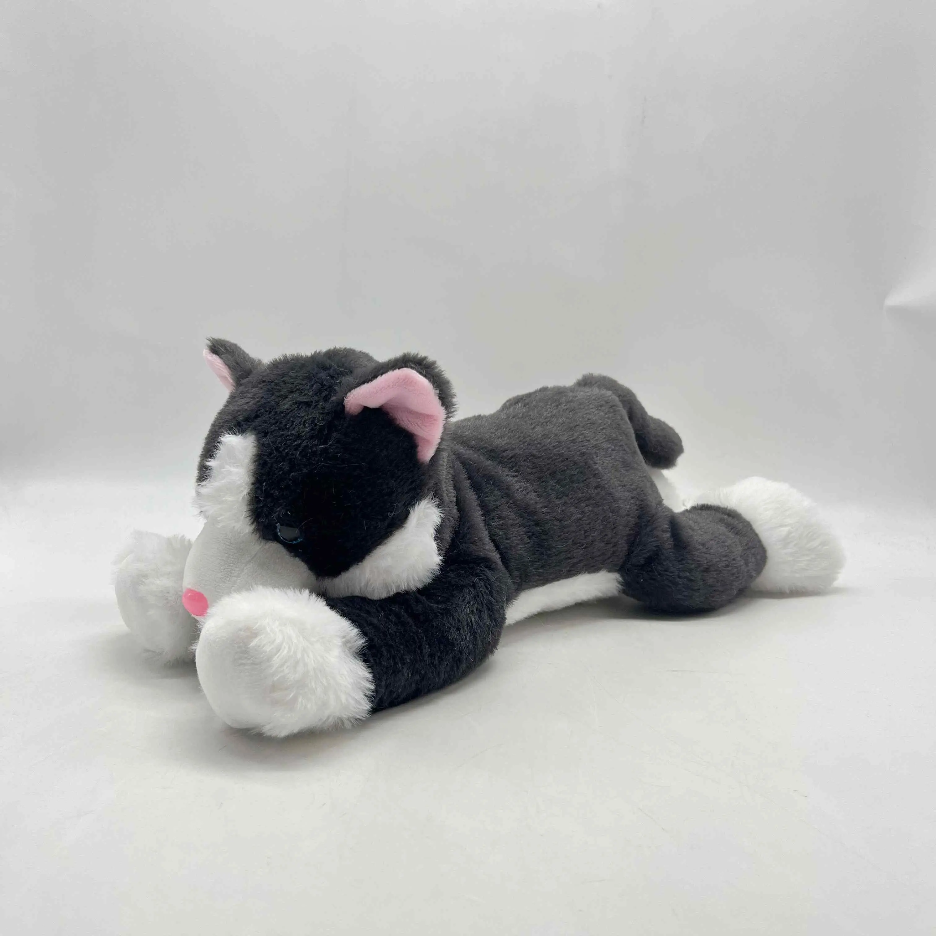China Adorable Lying - Down Cat Plush Toys - Multiple Colors, Cute & Cuddly Feline Companions Manufacturer, Factories
