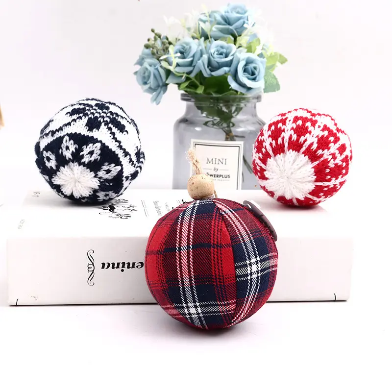 Wholesale Cozy Knitted Christmas Baubles: Assorted Festive Patterns- Hanging Ornaments for Christmas Trees Manufacturer, Factory