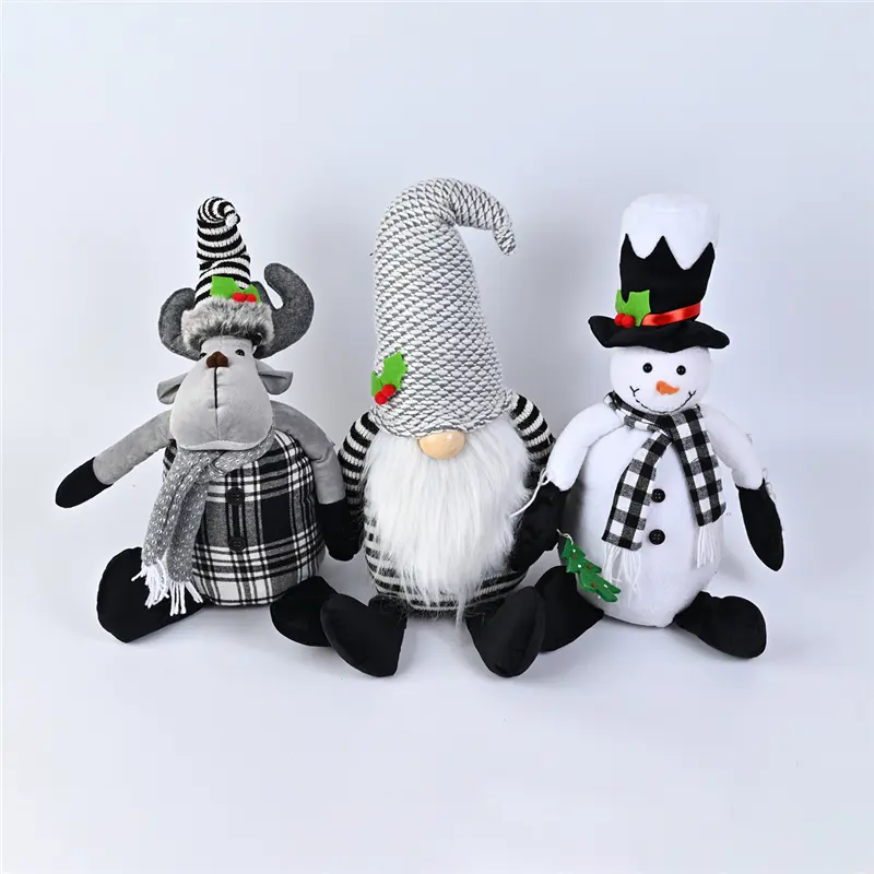 Xmas deer snowman gnome decoration view 2
