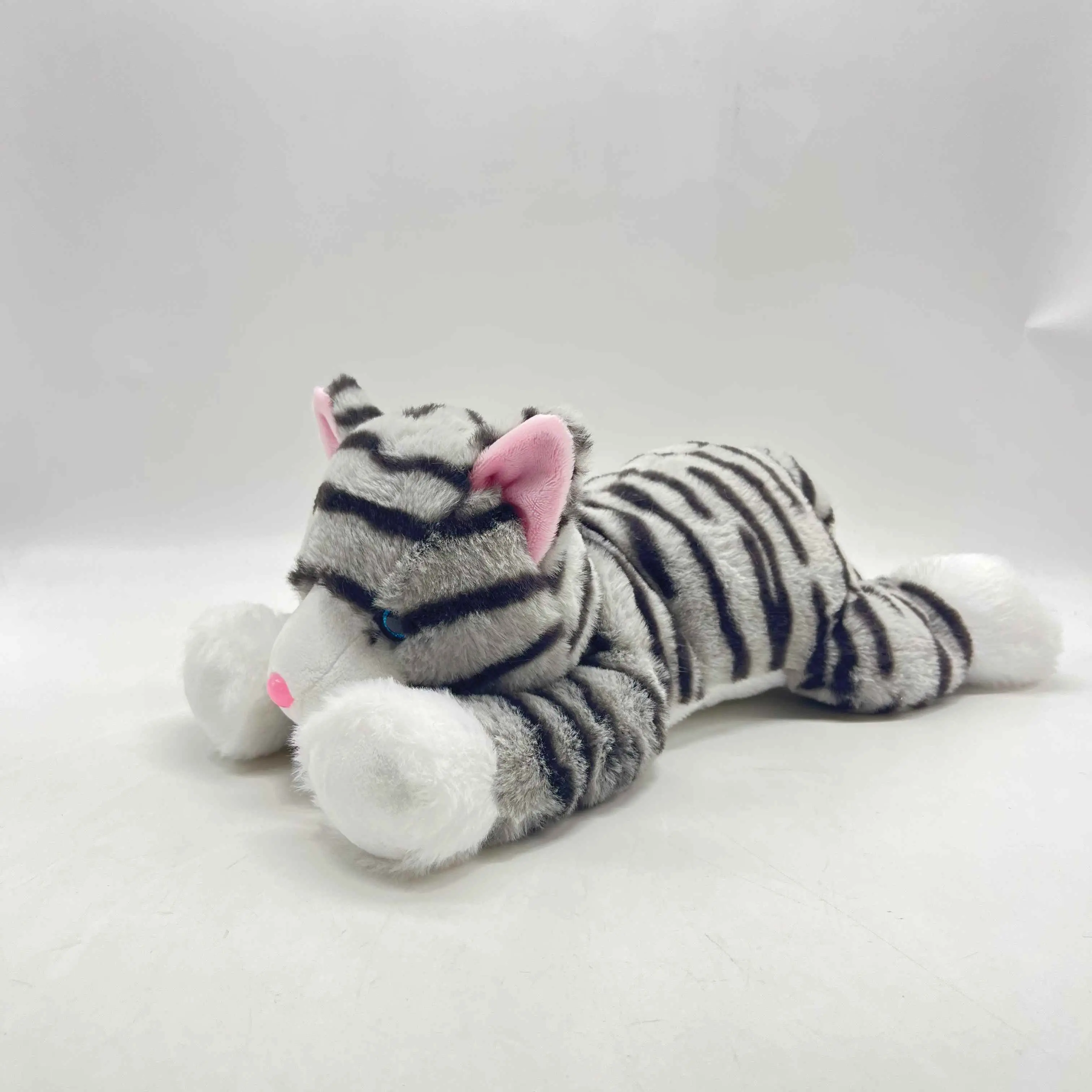 China Adorable Lying - Down Cat Plush Toys - Multiple Colors, Cute & Cuddly Feline Companions Manufacturer, Factories