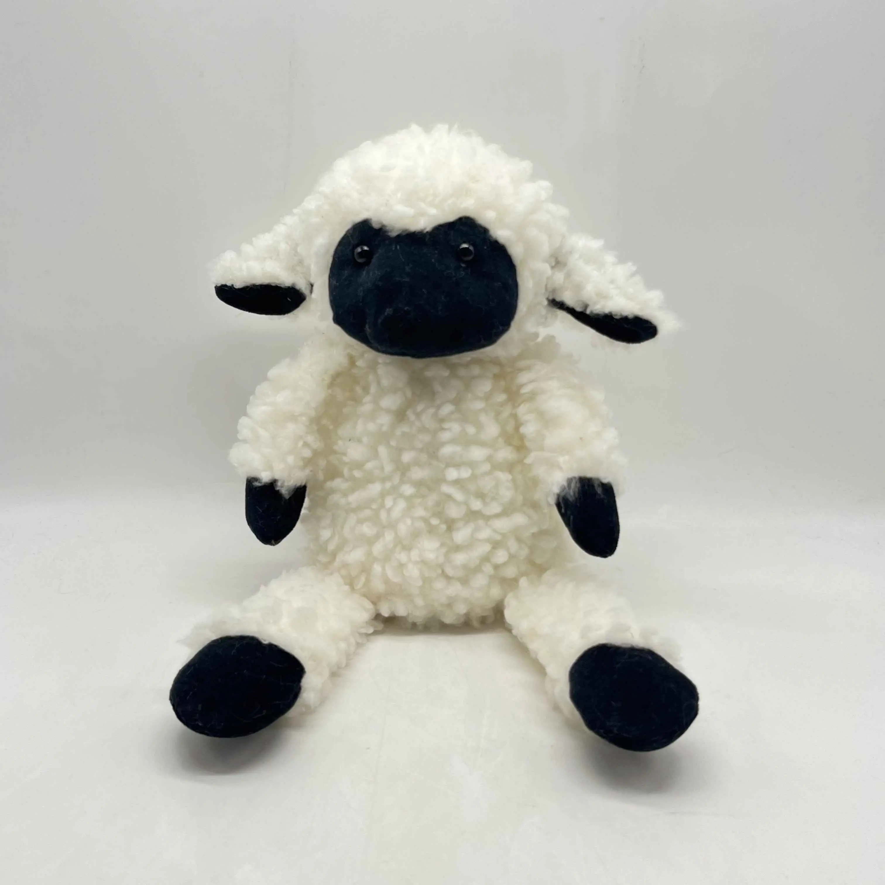 China Super Cute Sitting Sheep Plush Toys in Three Colors, Soft & Cuddly Stuffed Animals Supplier, Factories
